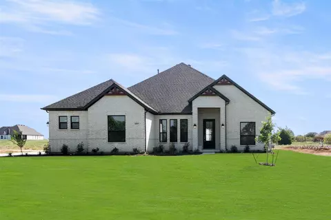 6009 Valley View Dr, Joshua, TX 76058