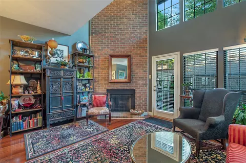 9910 Royal Ln #402, Dallas, TX 75231