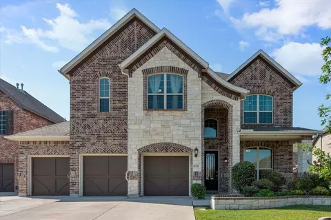 4702 Periwinkle Dr, Mansfield, TX 76063