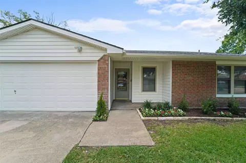 1605 Bette Dr, Mesquite, TX 75149