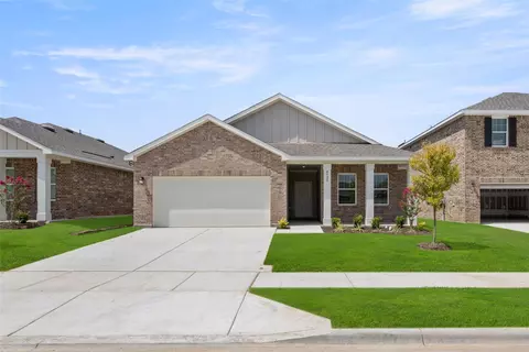 4928 Knob Dr, Fort Worth, TX 76179