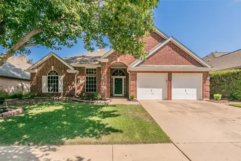 5209 White Hills Dr, Fort Worth, TX 76137
