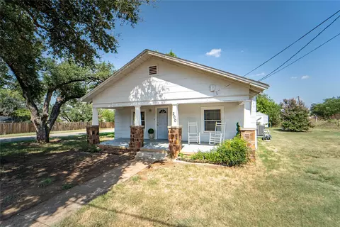 200 S Flint St, Breckenridge, TX 76424