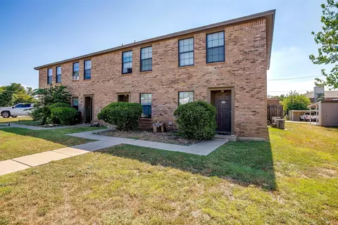 101 S Las Vegas Trl, White Settlement, TX 76108