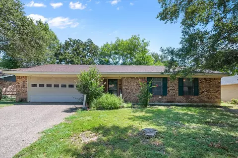 3005 Lafayette St, Corsicana, TX 75110