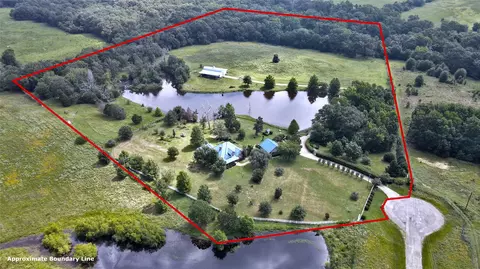 8250 Stallion Lk, Athens, TX 75752