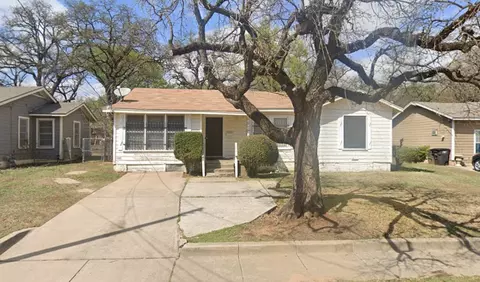 2905 Pioneer St, Fort Worth, TX 76119