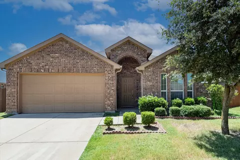 2023 Wellington Pt, Heartland, TX 75126