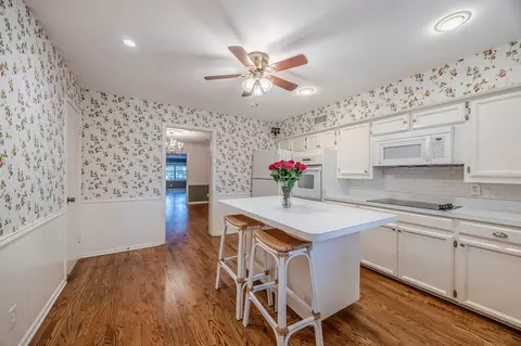 6222 Bandera Ave #A, Dallas, TX 75225