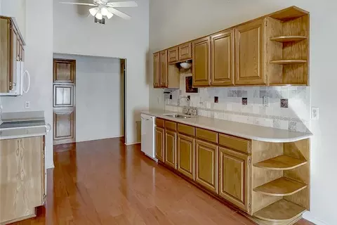 5905 Santa Fe Dr, Arlington, TX 76017