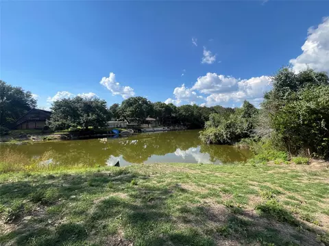 510 Crestwood Dr, Granbury, TX 76048