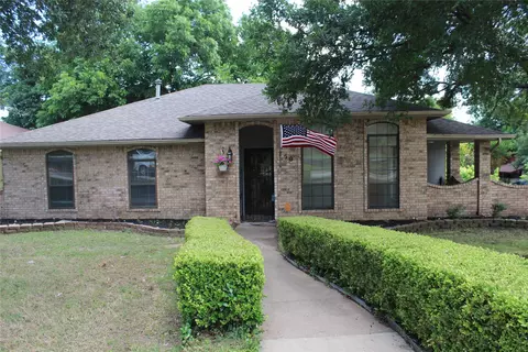 750 S Forest Ln, Duncanville, TX 75116