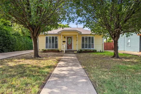 1716 Panhandle St, Denton, TX 76201