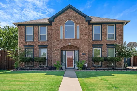 2080 Kamla Rd, Lewisville, TX 75067