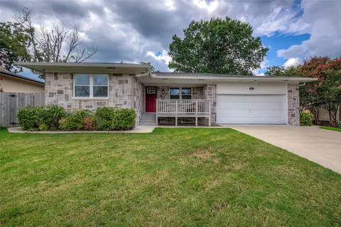 807 Jackson St, Rockwall, TX 75087