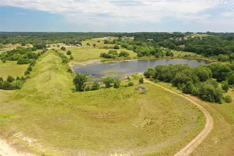 1101 School House Rd, Forestburg, TX 76239