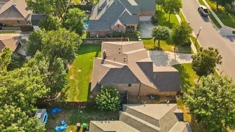 816 Lynhurst Ln, Denton, TX 76205