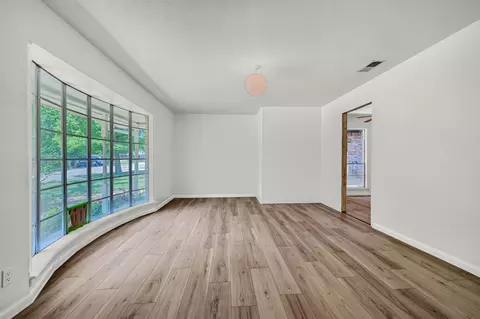 Living - 135 Circle Dr, Denison, TX 75021 photo 1 of 7