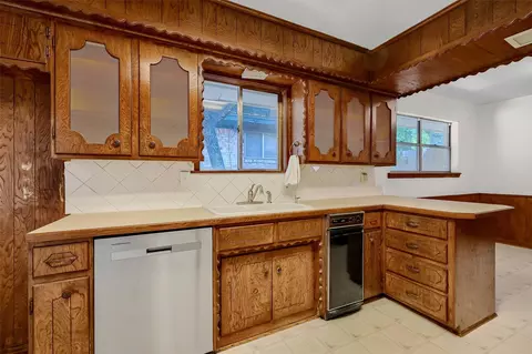 Kitchen - 135 Circle Dr, Denison, TX 75021 photo 2 of 3