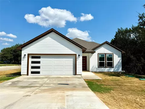 2300 Forest Hill Ln, Granbury, TX 76048