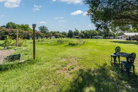 411 E Pine St, Malakoff, TX 75148 photo 32