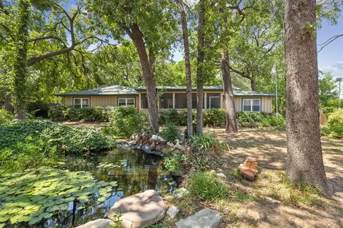 824 W Bedford Euless Rd W, Hurst, TX 76053
