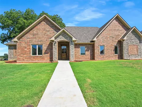 3325 Summerhill Dr, Paris, TX 75462