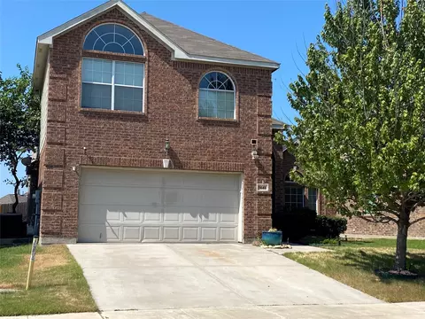 5641 Spirit Lake Dr, Fort Worth, TX 76179