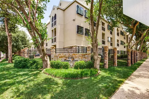4800 W Lovers Ln #121, Dallas, TX 75209