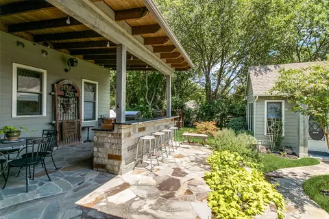 405 E Texas St, Grapevine, TX 76051 photo 23
