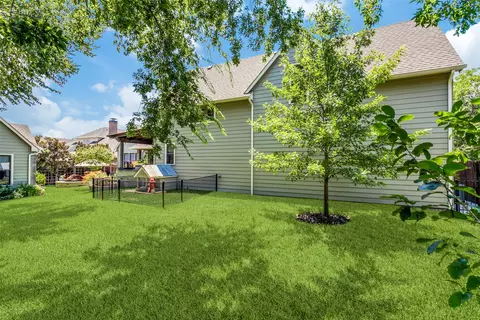 405 E Texas St, Grapevine, TX 76051 photo 32