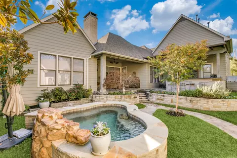 405 E Texas St, Grapevine, TX 76051 photo 26