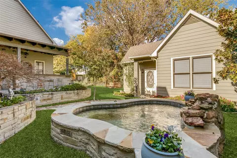 405 E Texas St, Grapevine, TX 76051 photo 27