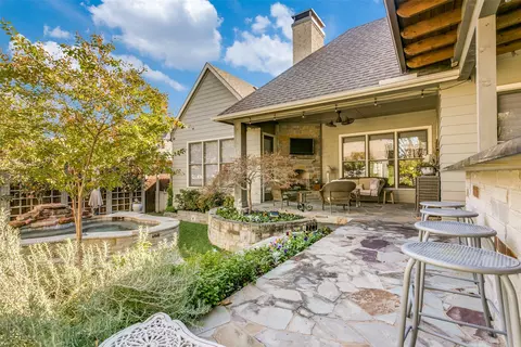 405 E Texas St, Grapevine, TX 76051 photo 24