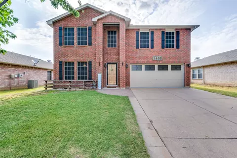 8405 Mild Creek Ln, Denton, TX 76210