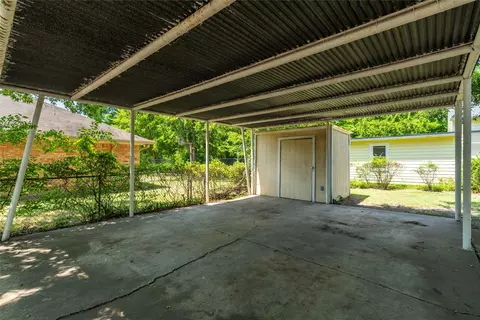 Exterior - 1503 Bonham St, Commerce, TX 75428 photo 10 of 12