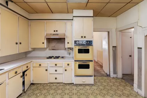 Kitchen - 1503 Bonham St, Commerce, TX 75428 photo 1 of 4