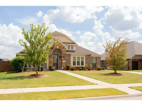 1132 Sutton Pl, Desoto, TX 75115