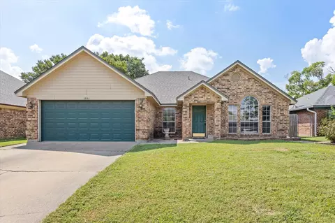 6845 Hadley Dr, North Richland Hills, TX 76182