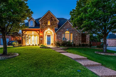 8004 Oakcrest Dr, Mckinney, TX 75072