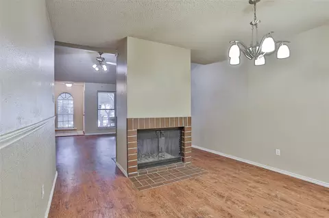 Living - 412 Bluegrass Ln, Euless, TX 76039 photo 4 of 5