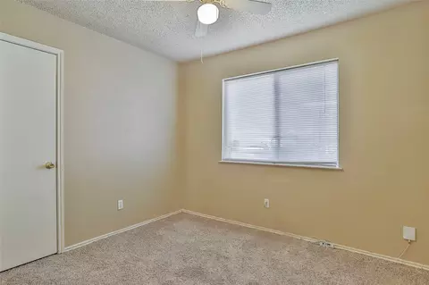 Bedroom - 412 Bluegrass Ln, Euless, TX 76039 photo 3 of 3