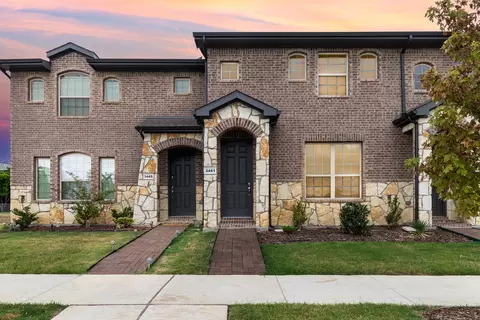 3461 Solana Cir, Denton, TX 76207