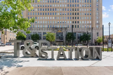 201 W Lancaster Ave #208, Fort Worth, TX 76102