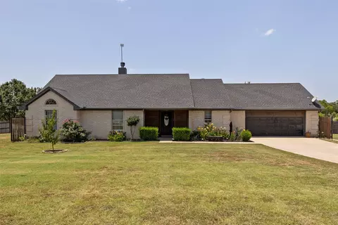 101 Fawn Ct, Weatherford, TX 76088
