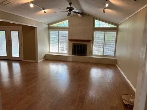 1230 Greenbriar St, Denton, TX 76201