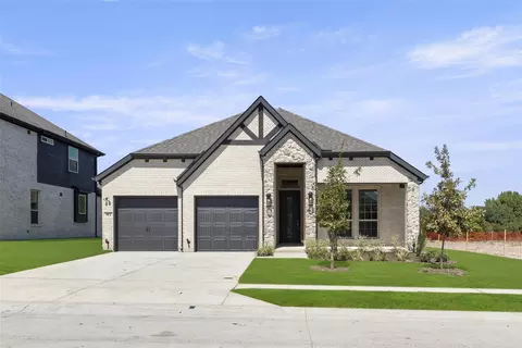 912 Pilatus Ln, Fate, TX 75087