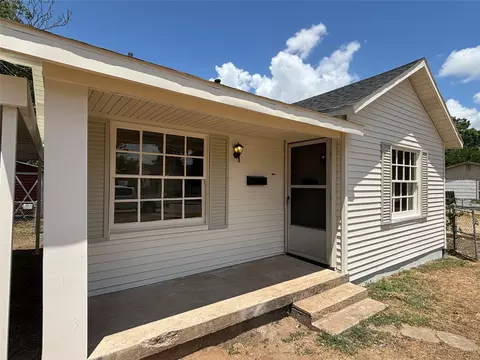 3709 N Nichols St, Fort Worth, TX 76106