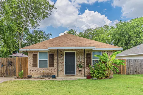 109 Cook St, Waxahachie, TX 75165