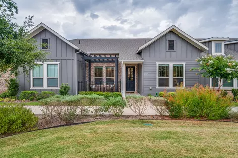 4556 Meadow Sage St, Arlington, TX 76005